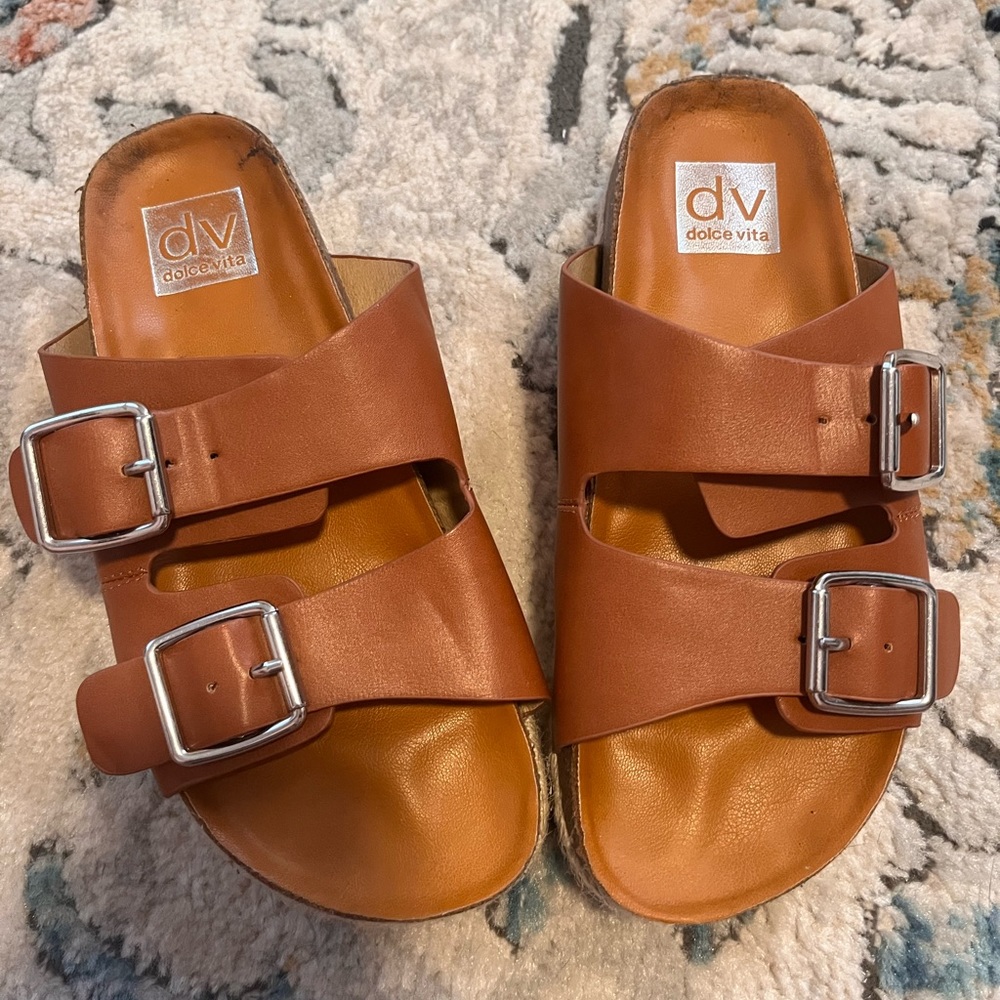DV by Dolce Vita Brown Platform Carther Sandals